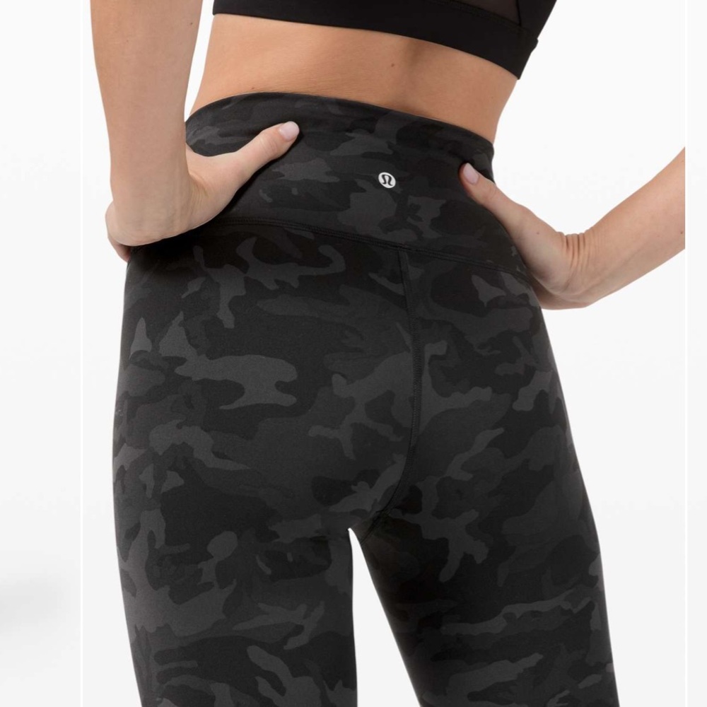Lululemon Wunder train Black Camo Leggings 25’